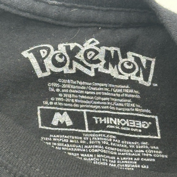 Pokemon Men Shirt Medium Pikachu Electric Thunder Lightning Pokedex 25 Crew Tee - Picture 7 of 8